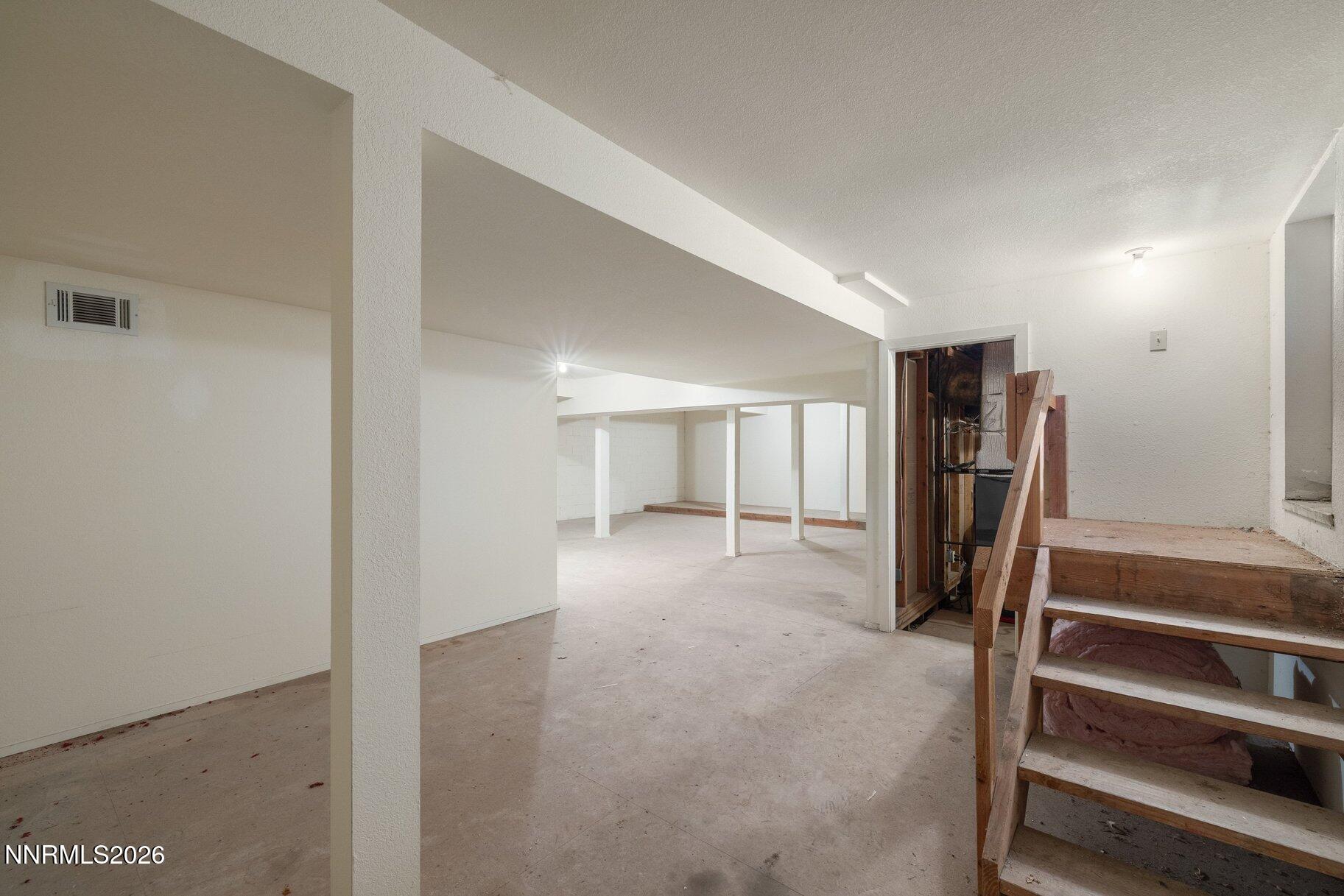 4881 Lakeridge Terrace