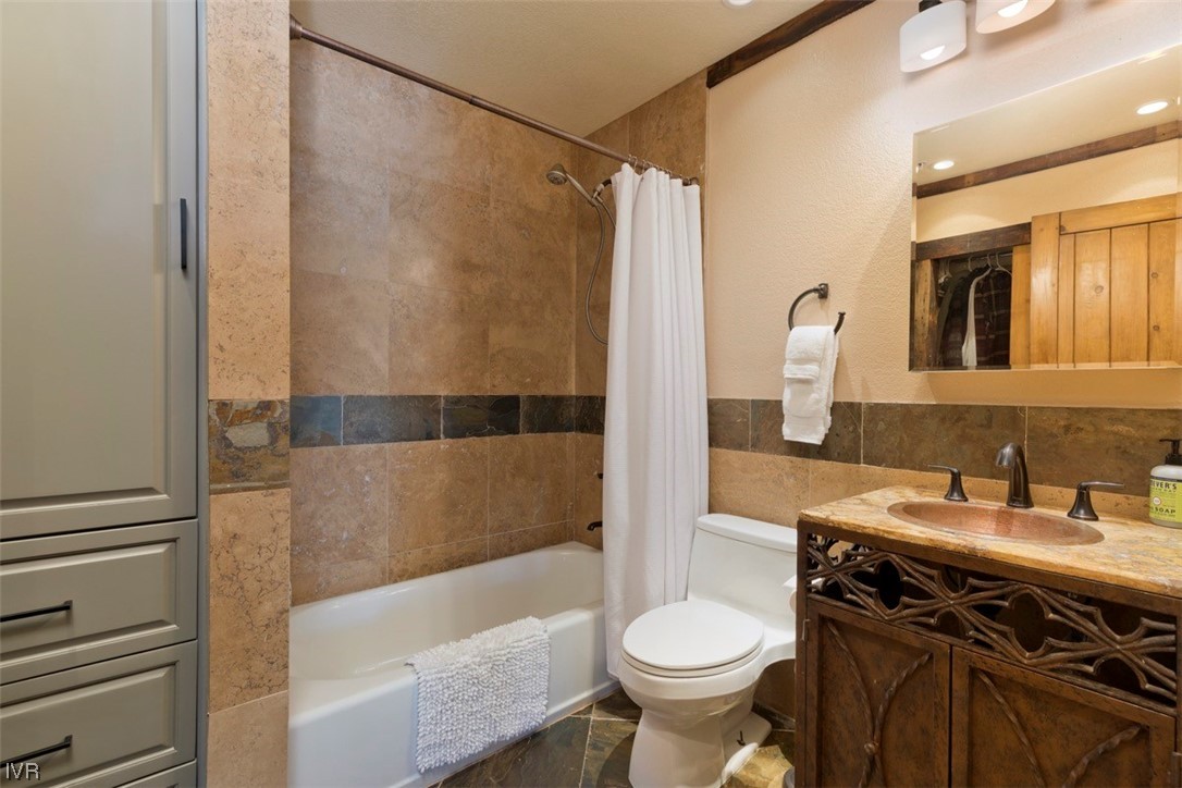 400 Fairview Boulevard 99