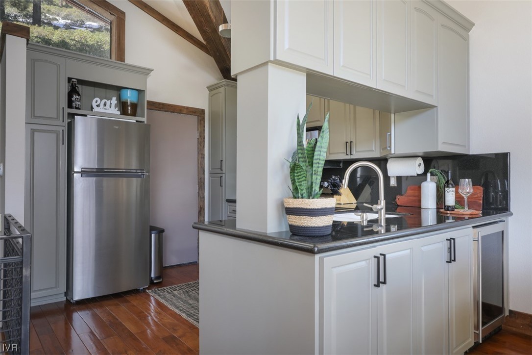 400 Fairview Boulevard 99