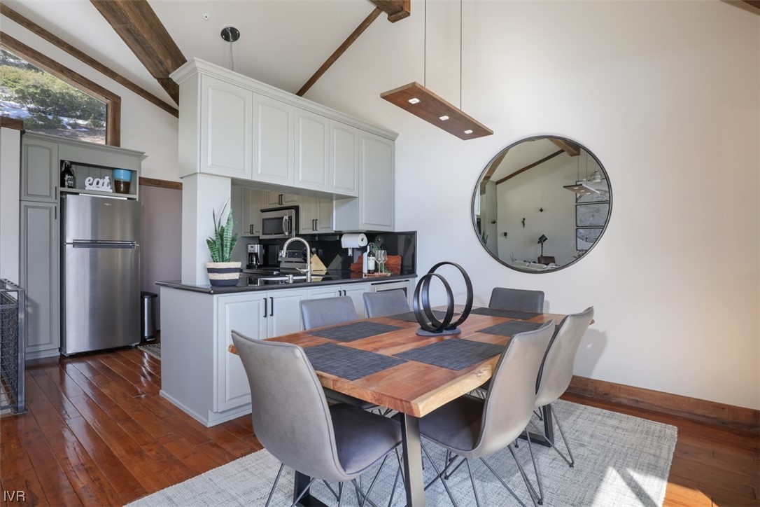 400 Fairview Boulevard 99