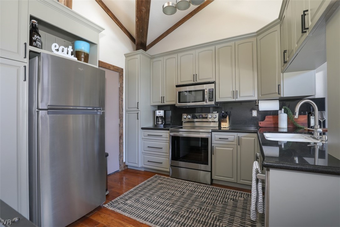 400 Fairview Boulevard 99