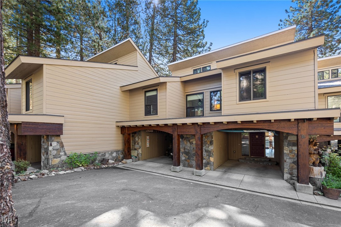 954 Fairway Boulevard 8