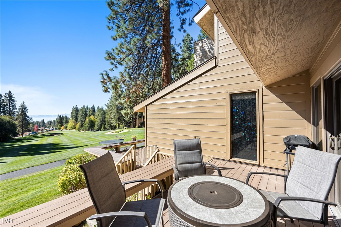 954 Fairway Boulevard 8