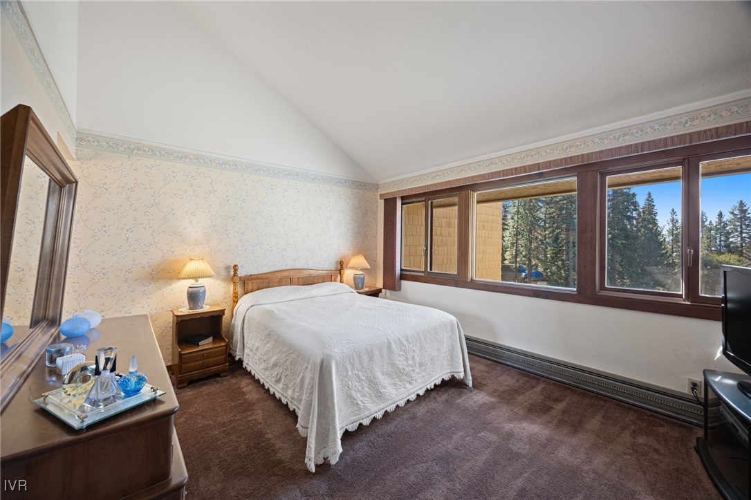 954 Fairway Boulevard 8