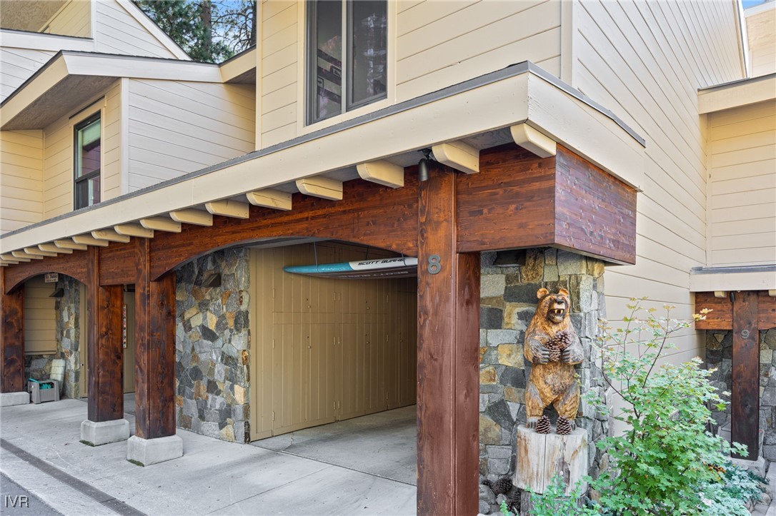 954 Fairway Boulevard 8