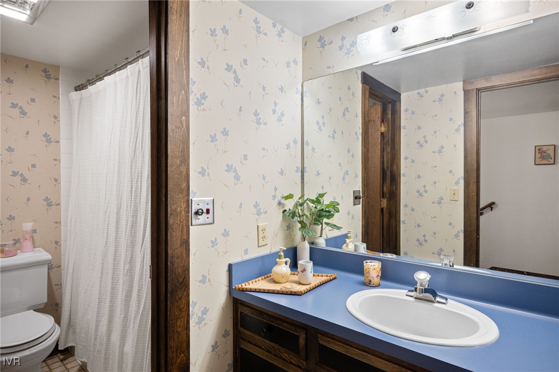 954 Fairway Boulevard 8