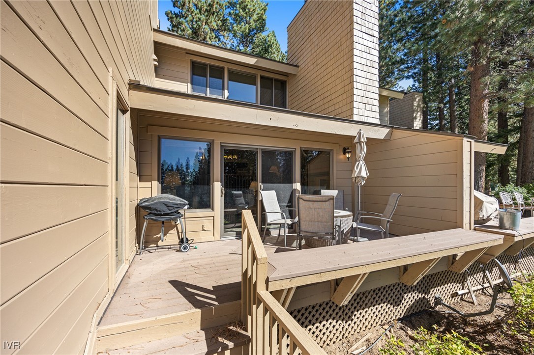 954 Fairway Boulevard 8