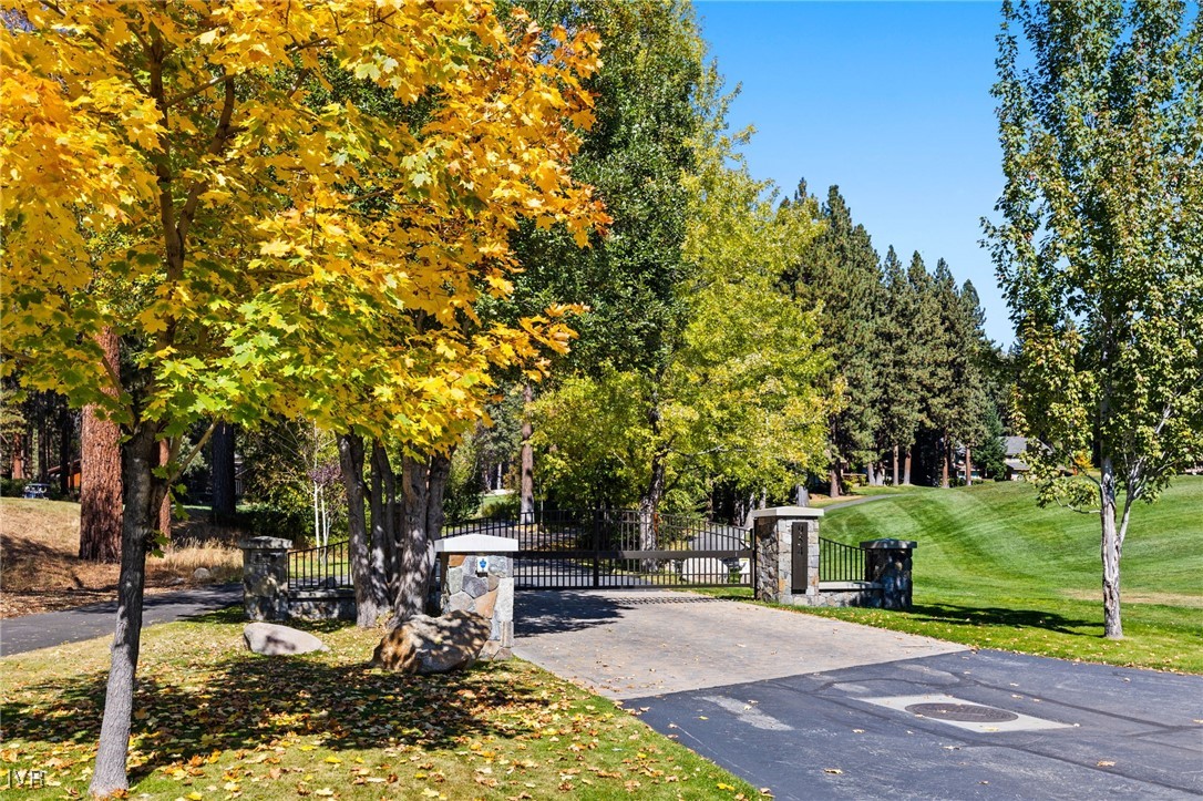 954 Fairway Boulevard 8