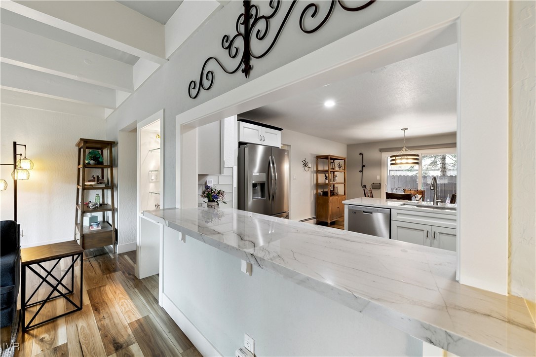 866 Northwood Boulevard 33