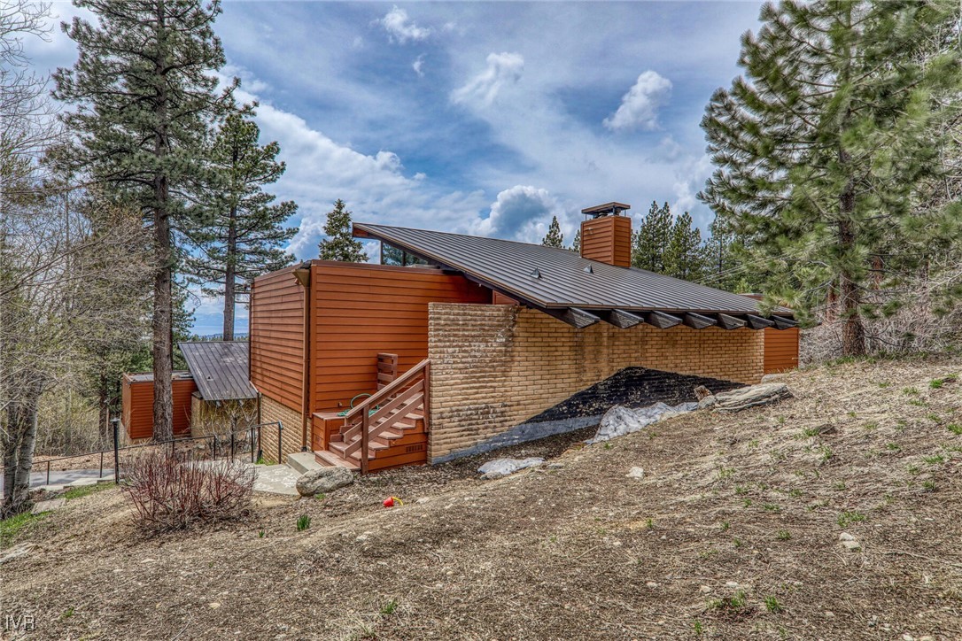 725 Fairview Boulevard 11