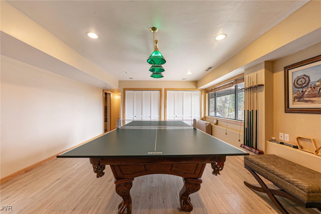 725 Fairview Boulevard 11