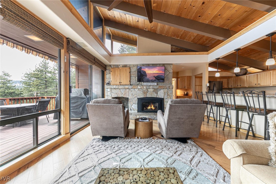 725 Fairview Boulevard 11