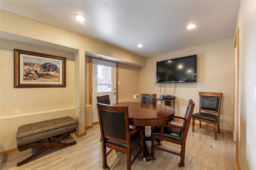 725 Fairview Boulevard 11