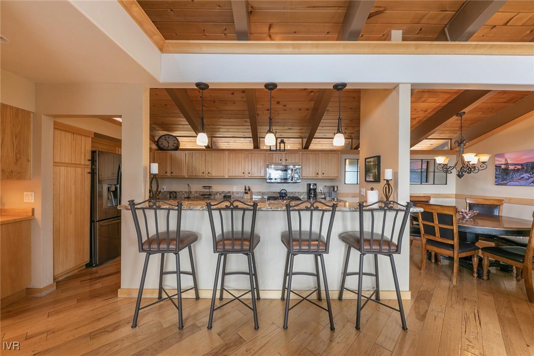 725 Fairview Boulevard 11