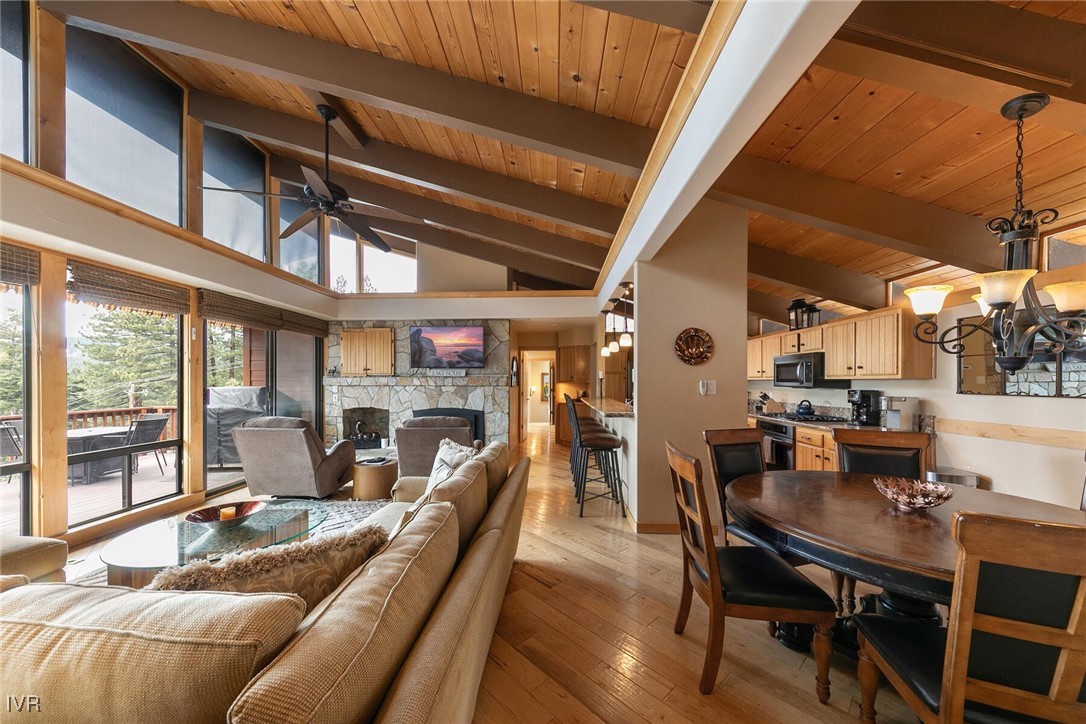 725 Fairview Boulevard 11