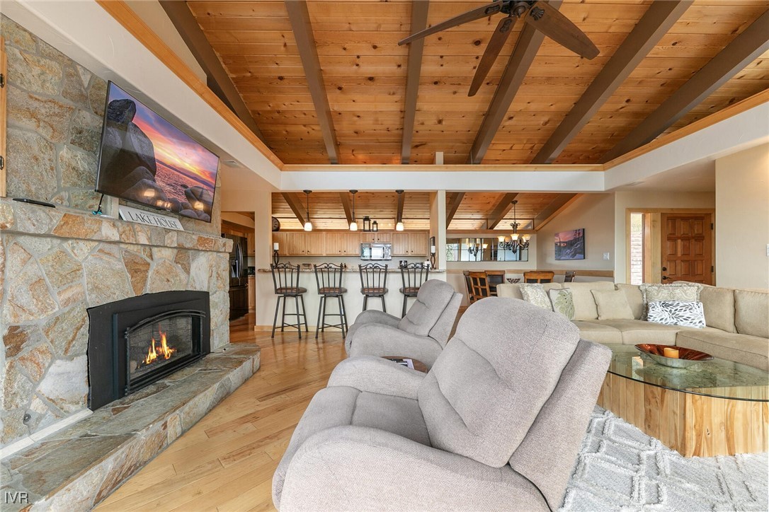 725 Fairview Boulevard 11