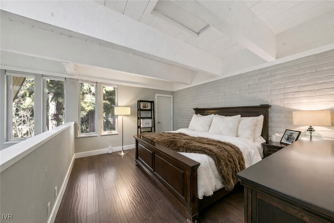 120 Country Club Drive 3