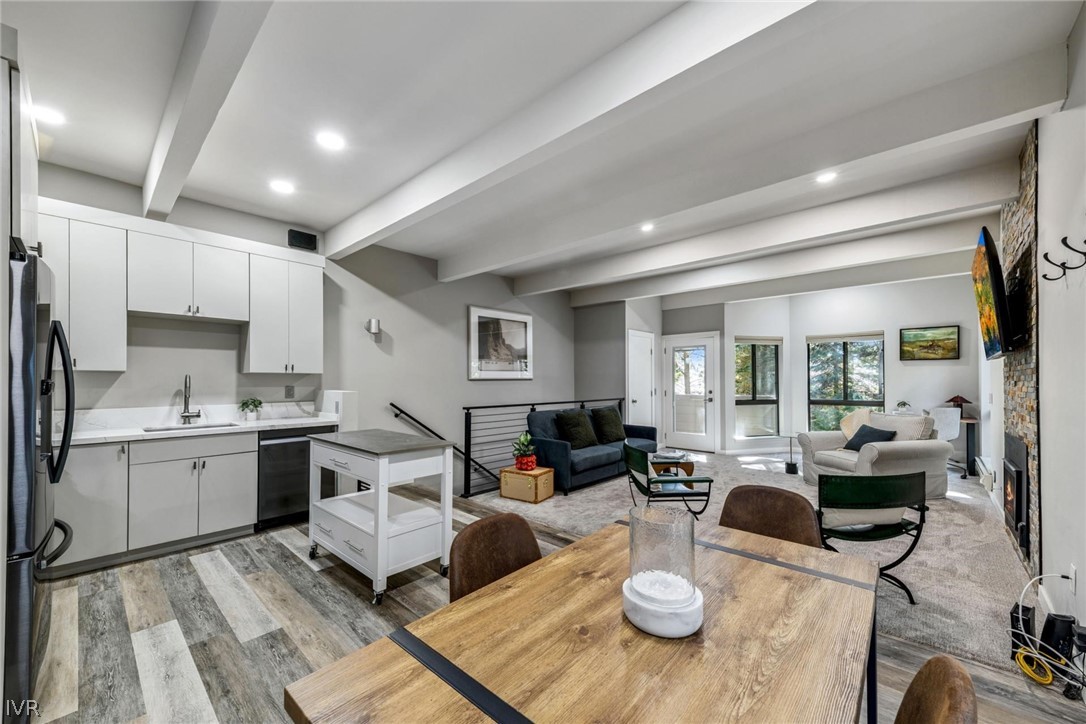 136 Juanita Drive 25