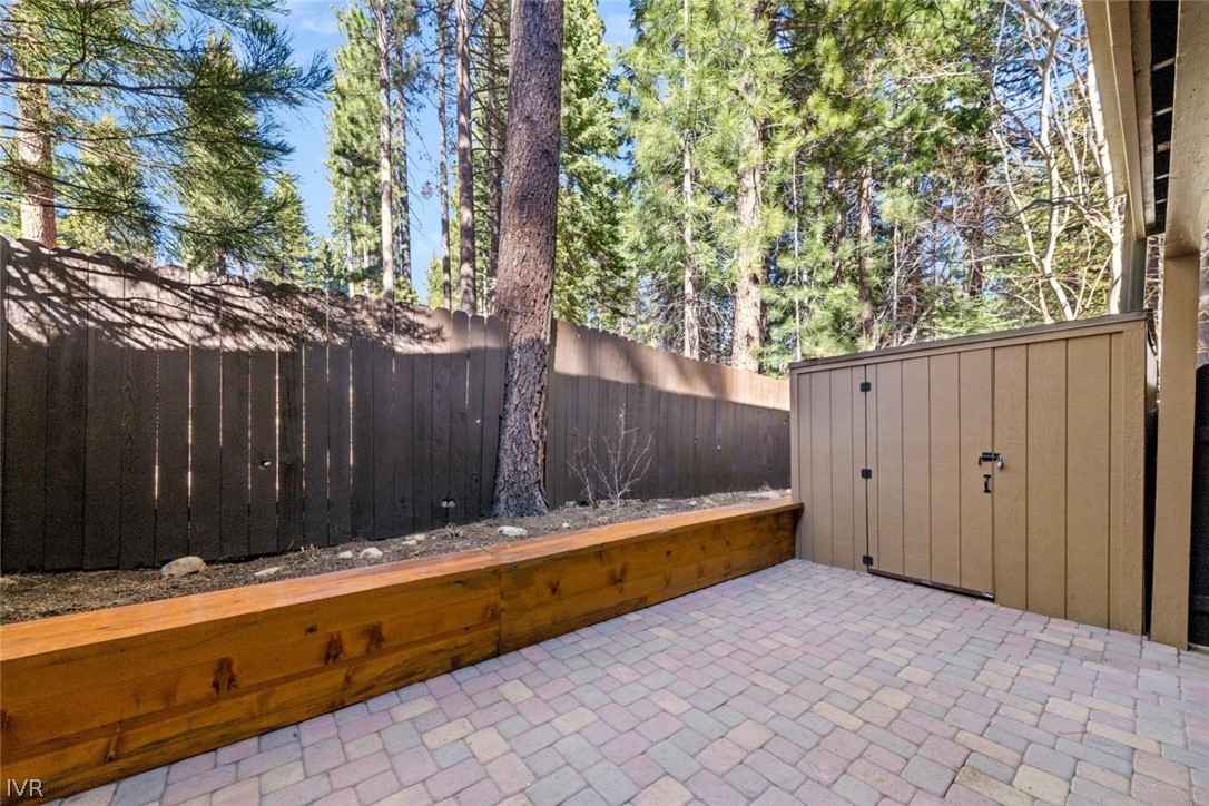 866 Northwood Boulevard 44