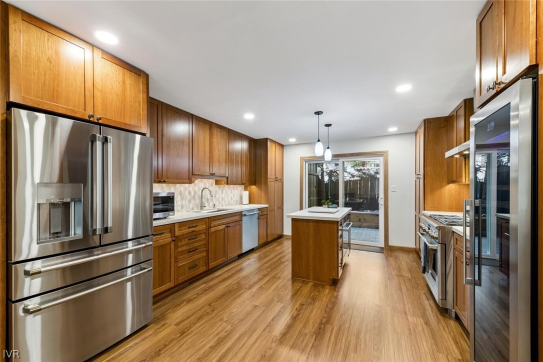 866 Northwood Boulevard 44