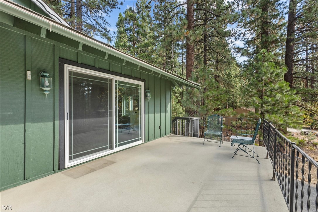 433 Winding Way