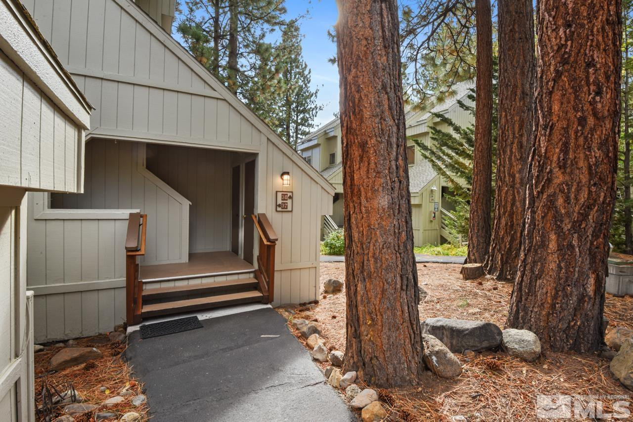 807 Alder Avenue, 38