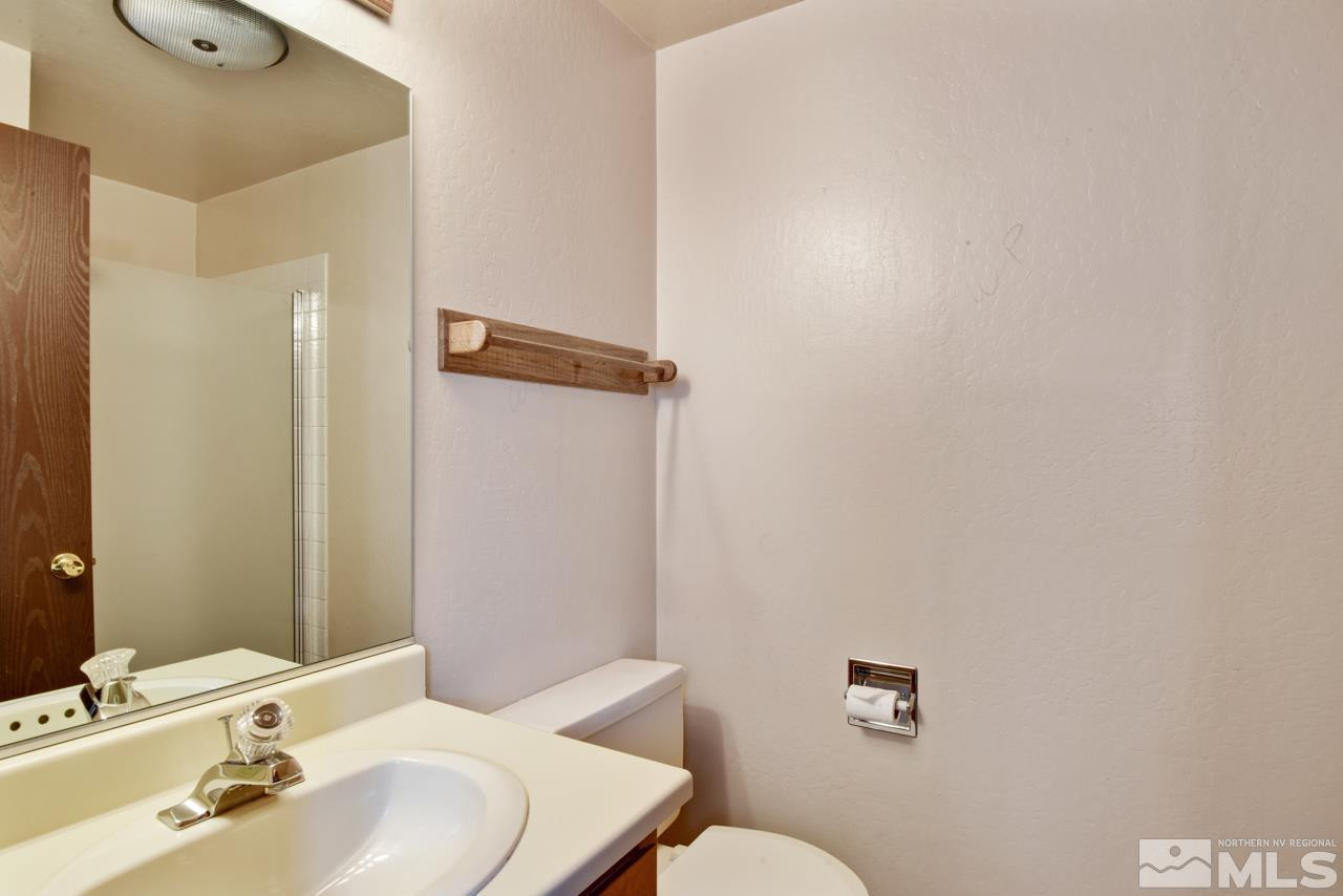 807 Alder Avenue, 38