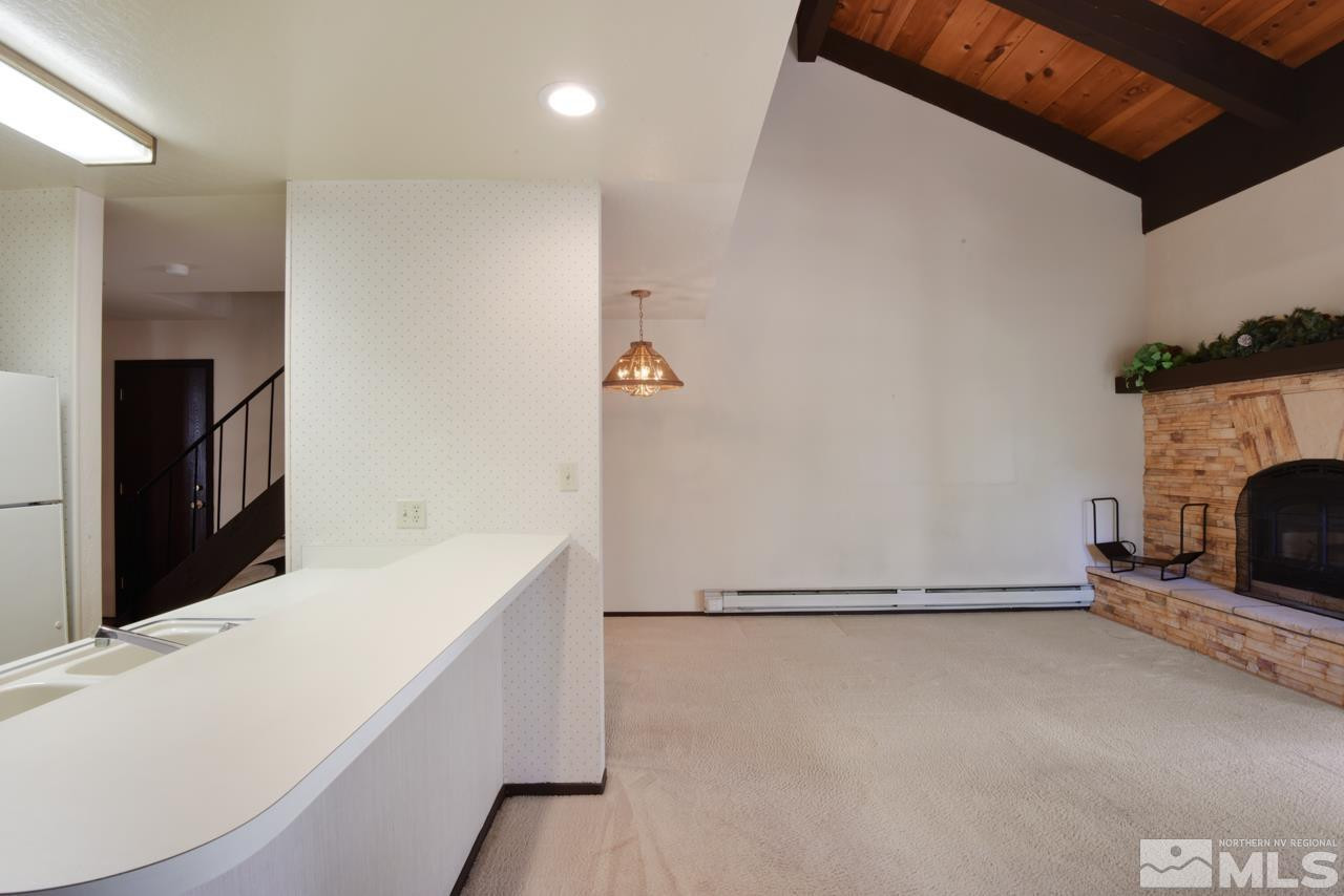 807 Alder Avenue, 38