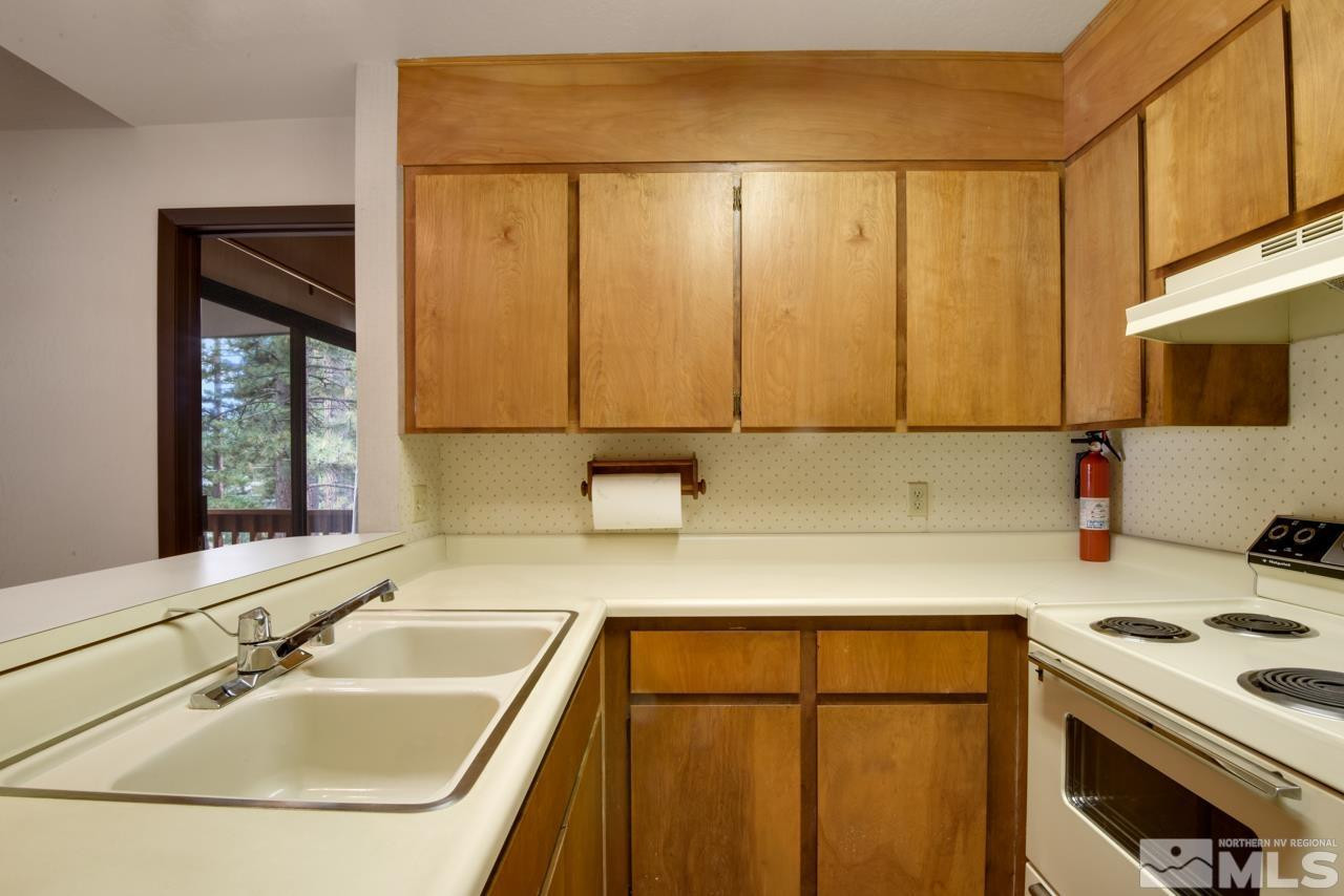 807 Alder Avenue, 38