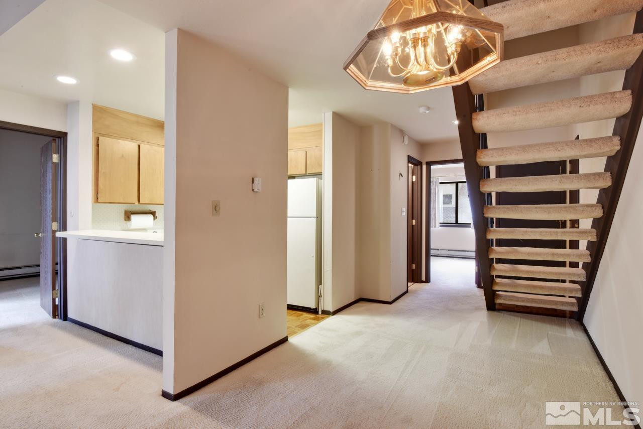 807 Alder Avenue, 38