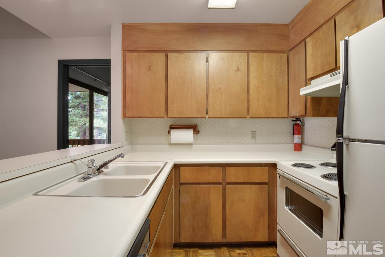 807 Alder Avenue, 38