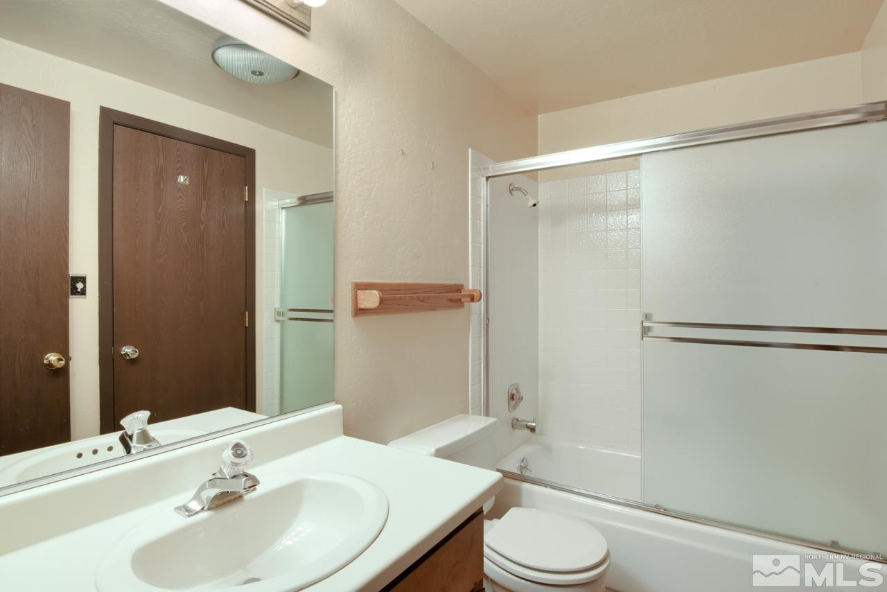 807 Alder Avenue, 38