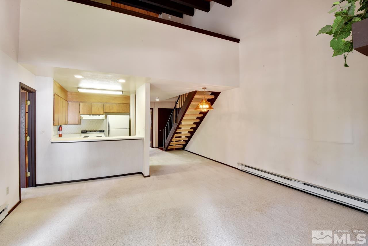 807 Alder Avenue, 38