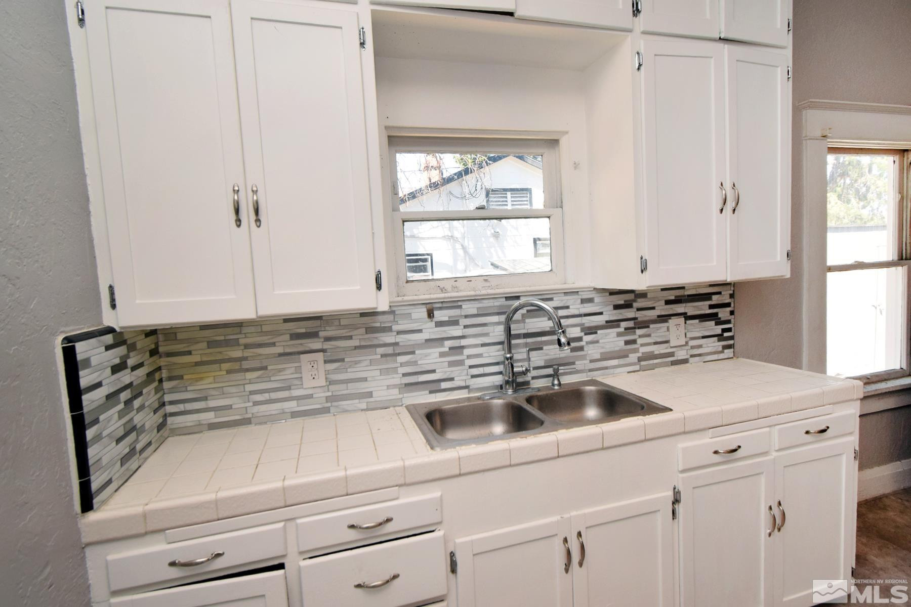 1637 & 1637 1/2 C Street