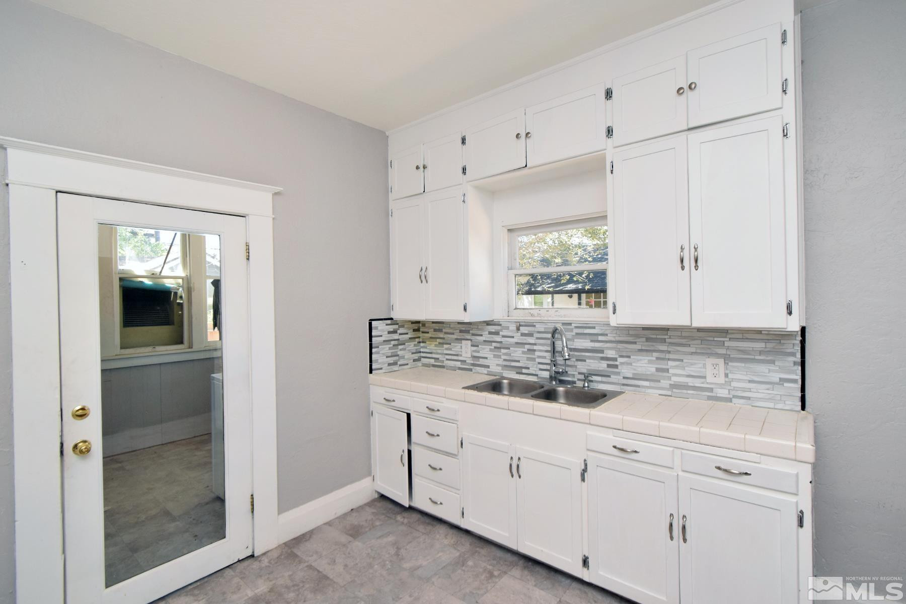 1637 & 1637 1/2 C Street