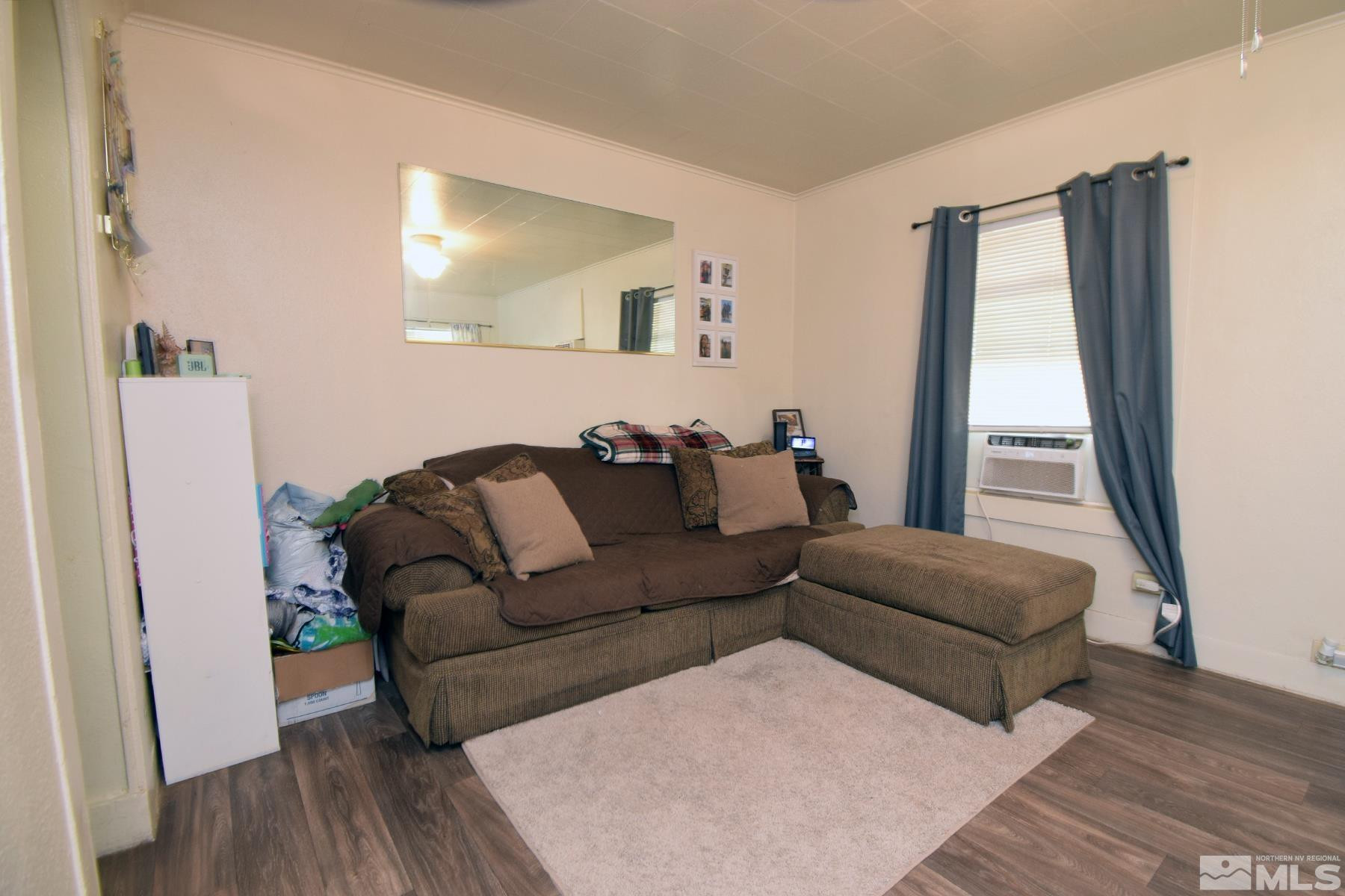 1637 & 1637 1/2 C Street