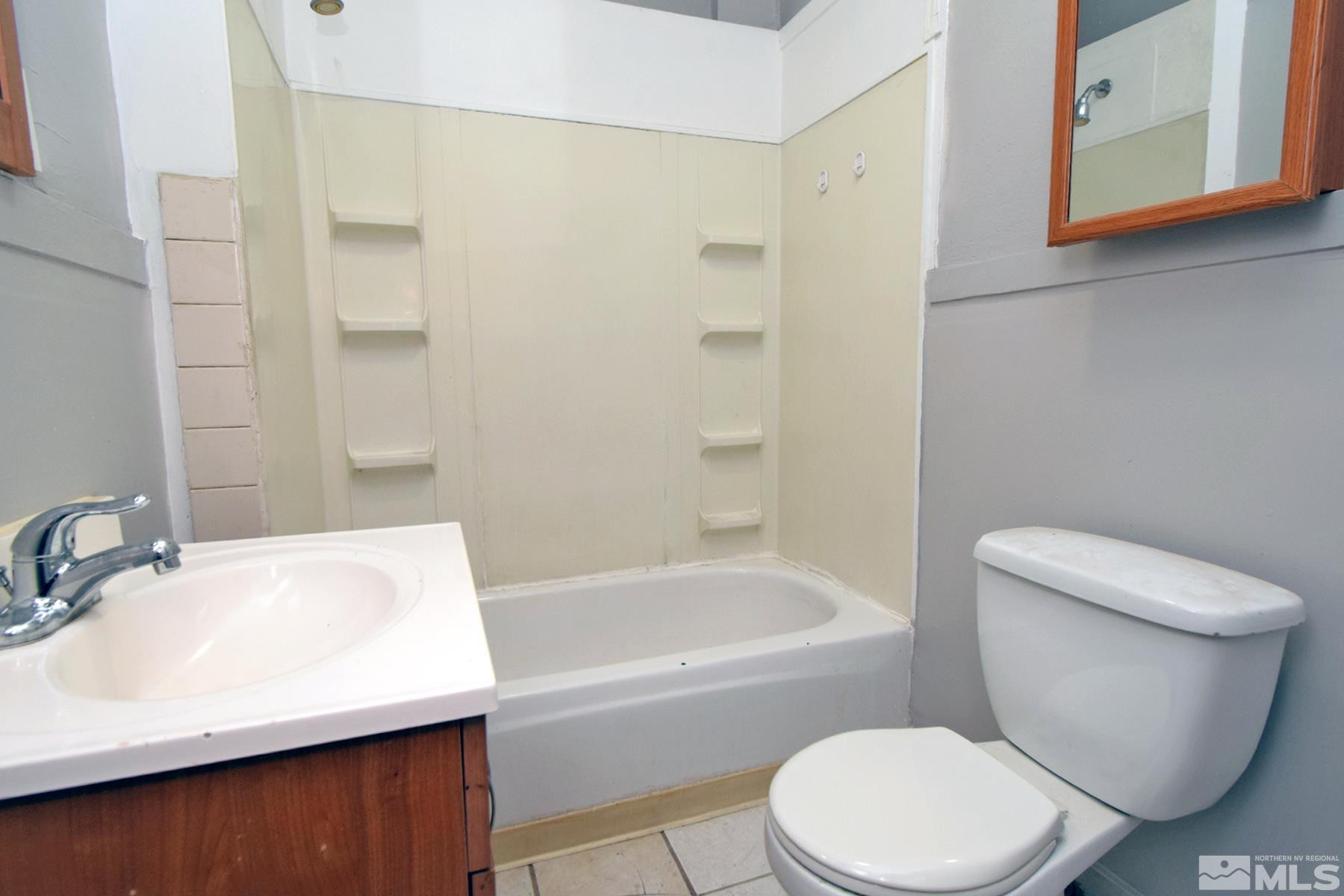 1637 & 1637 1/2 C Street