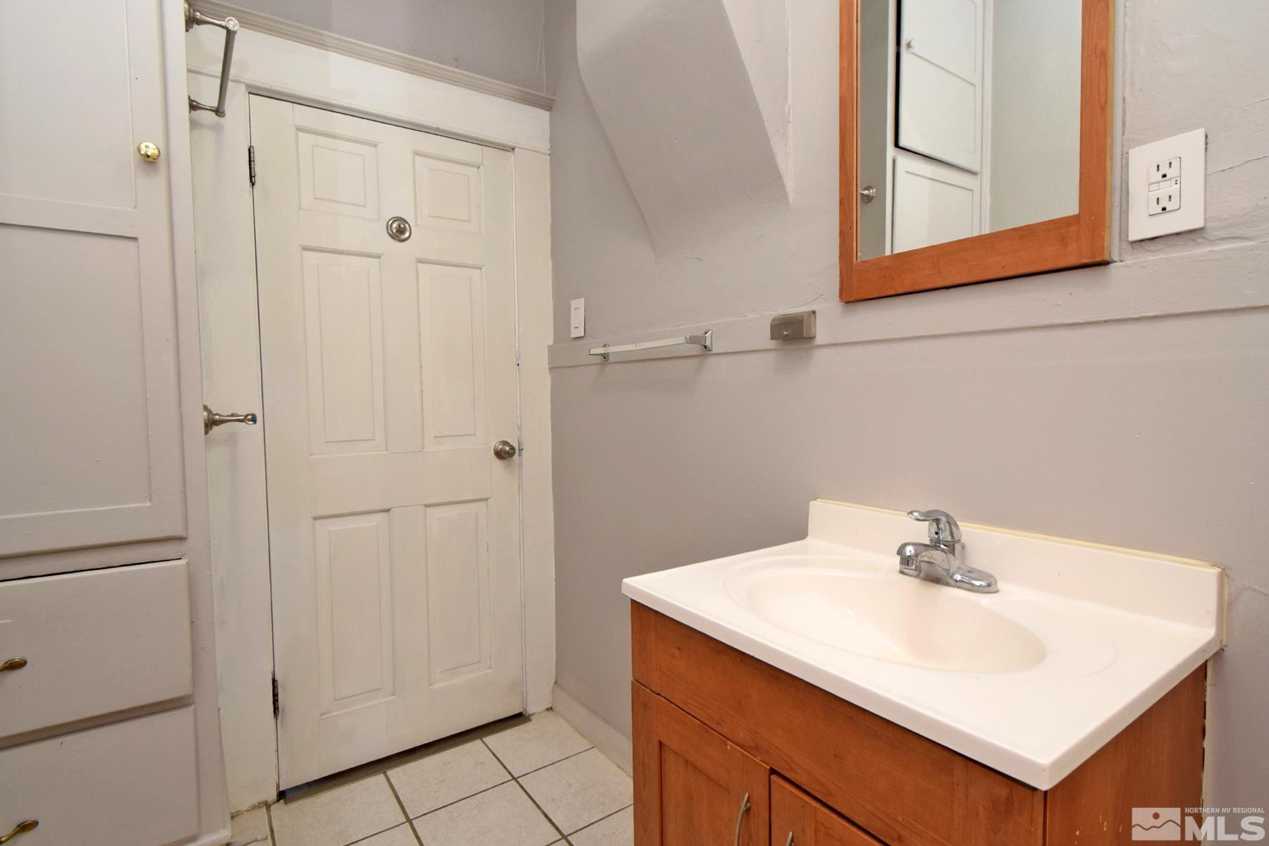 1637 & 1637 1/2 C Street