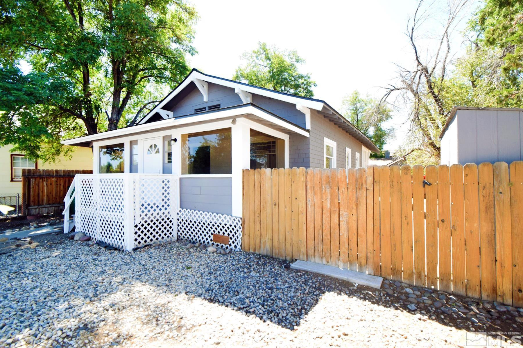 1637 & 1637 1/2 C Street