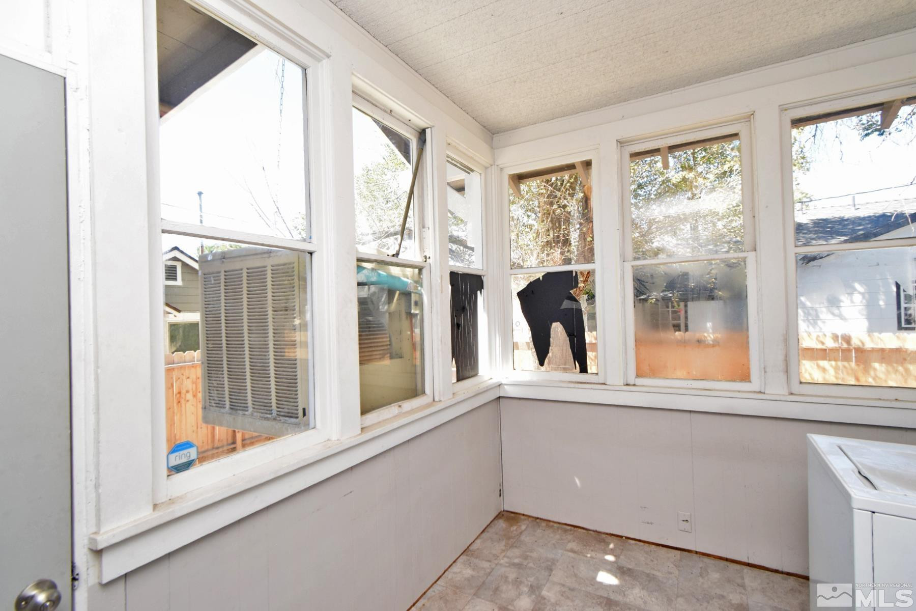 1637 & 1637 1/2 C Street