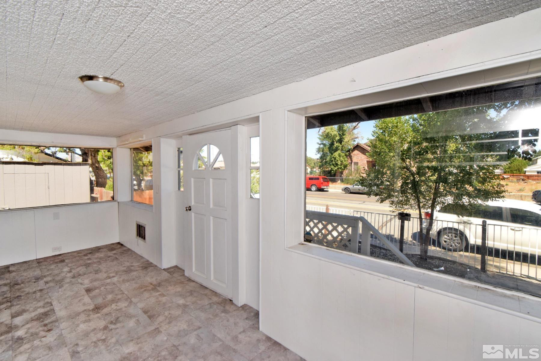 1637 & 1637 1/2 C Street