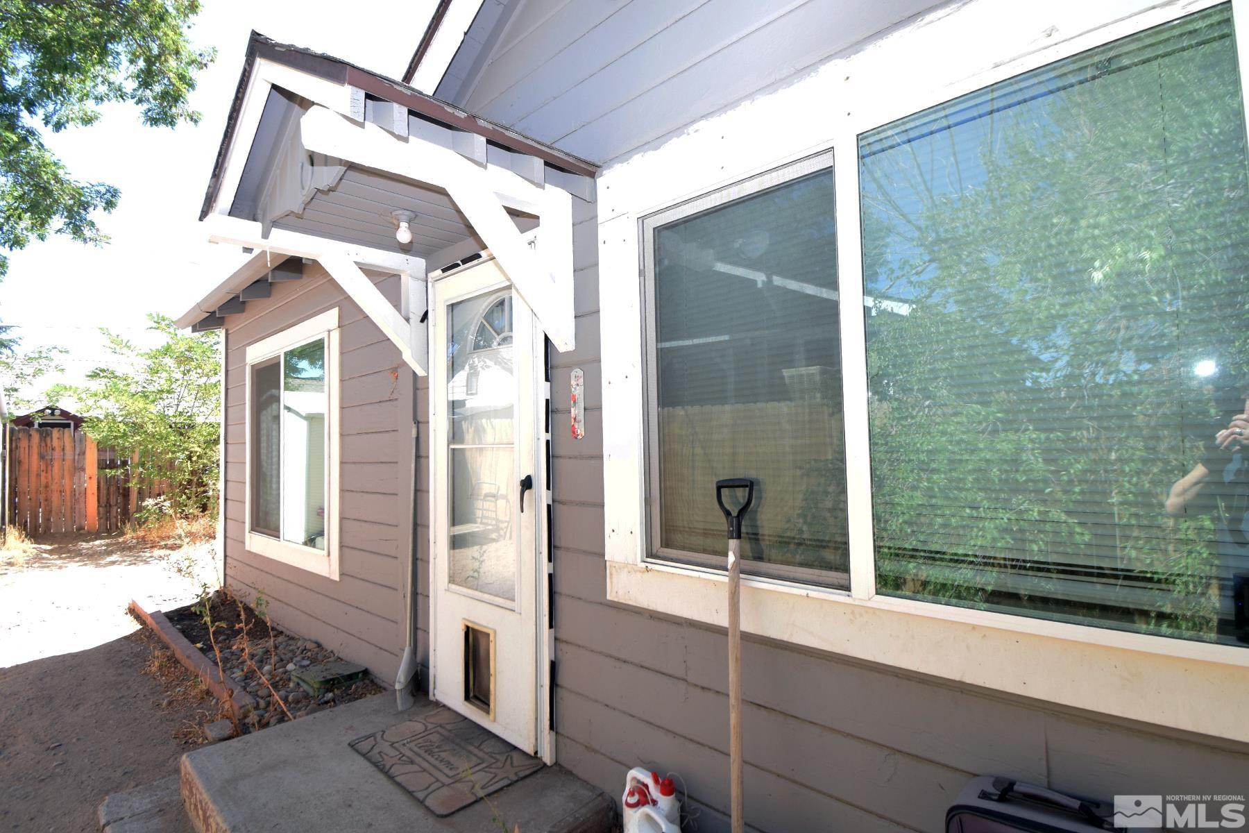 1637 & 1637 1/2 C Street