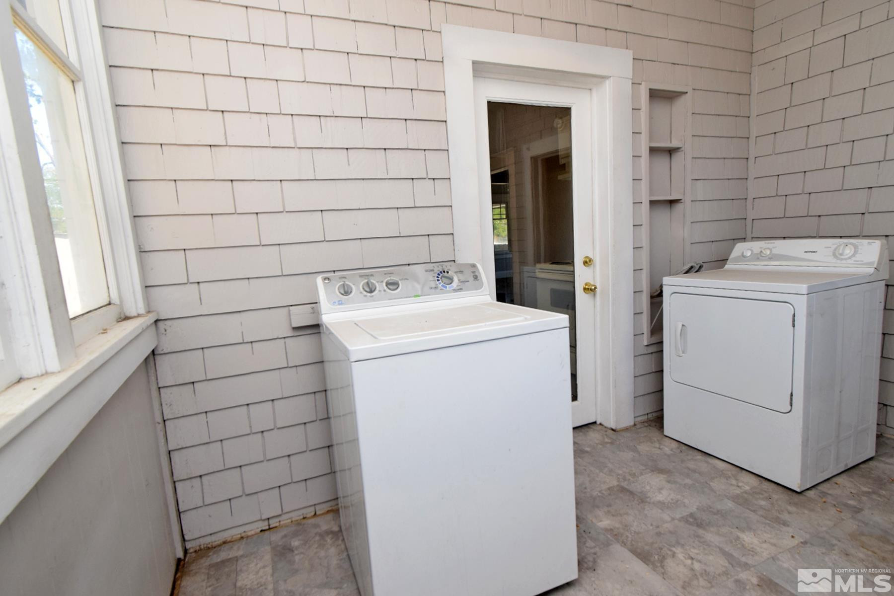 1637 & 1637 1/2 C Street