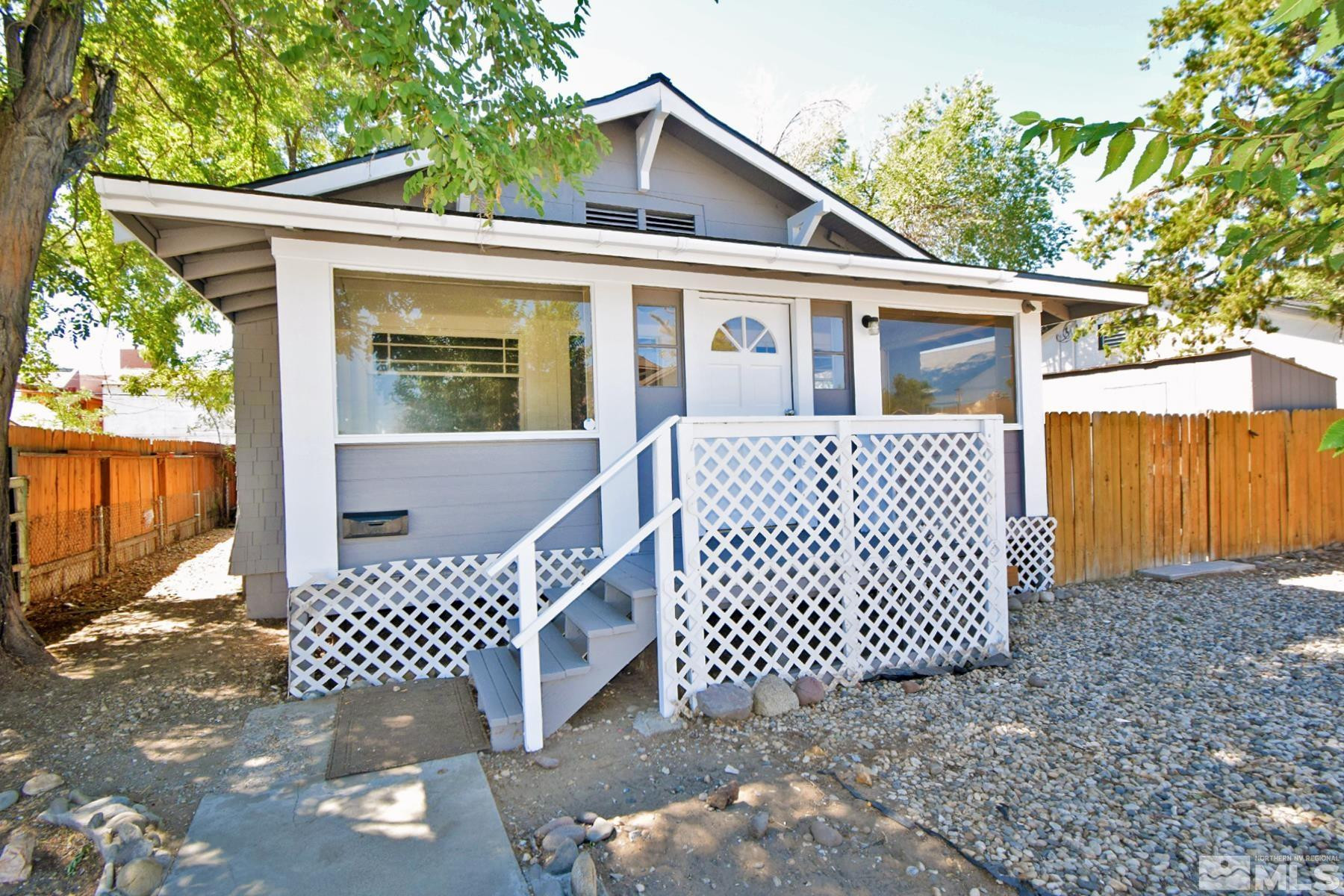 1637 & 1637 1/2 C Street