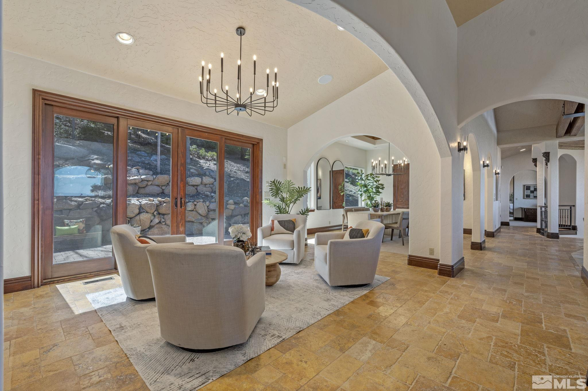 115 W Jeffrey Pine Road