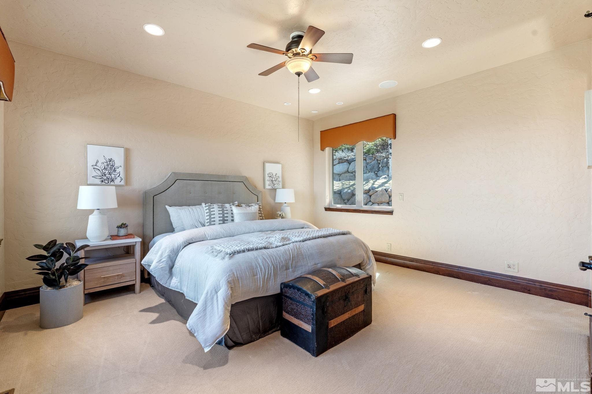 115 W Jeffrey Pine Road