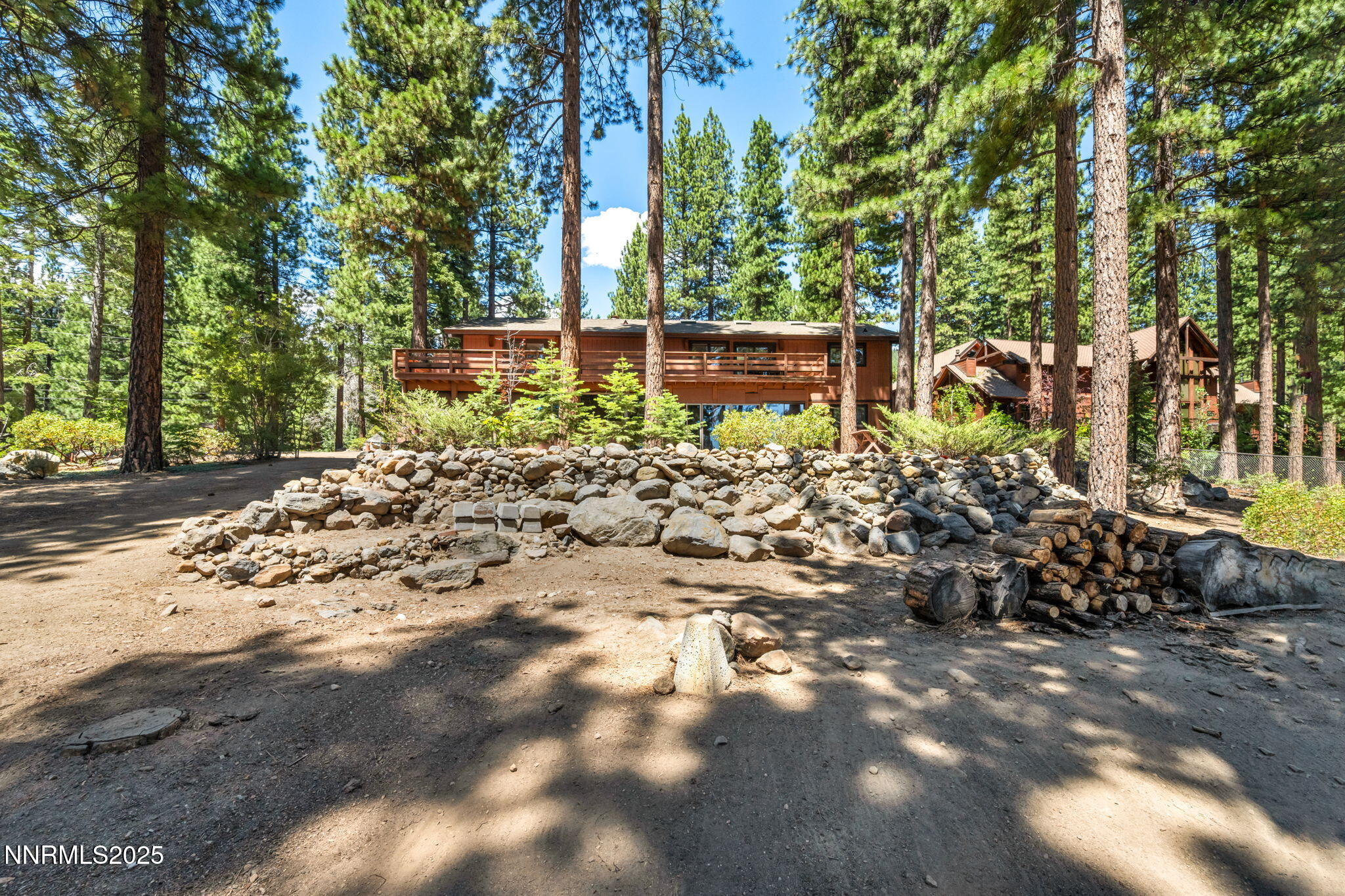 621 Woodridge Circle