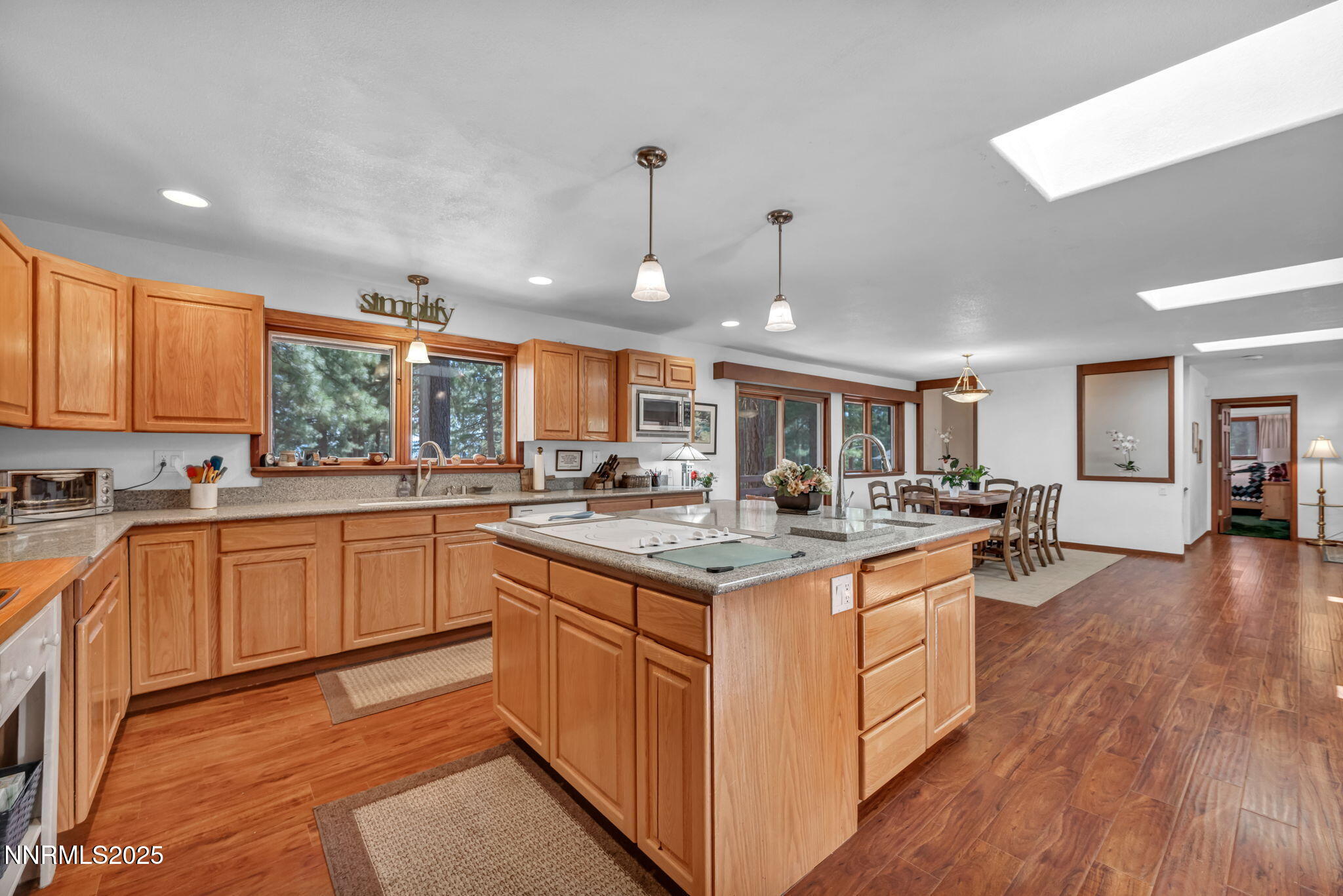 621 Woodridge Circle