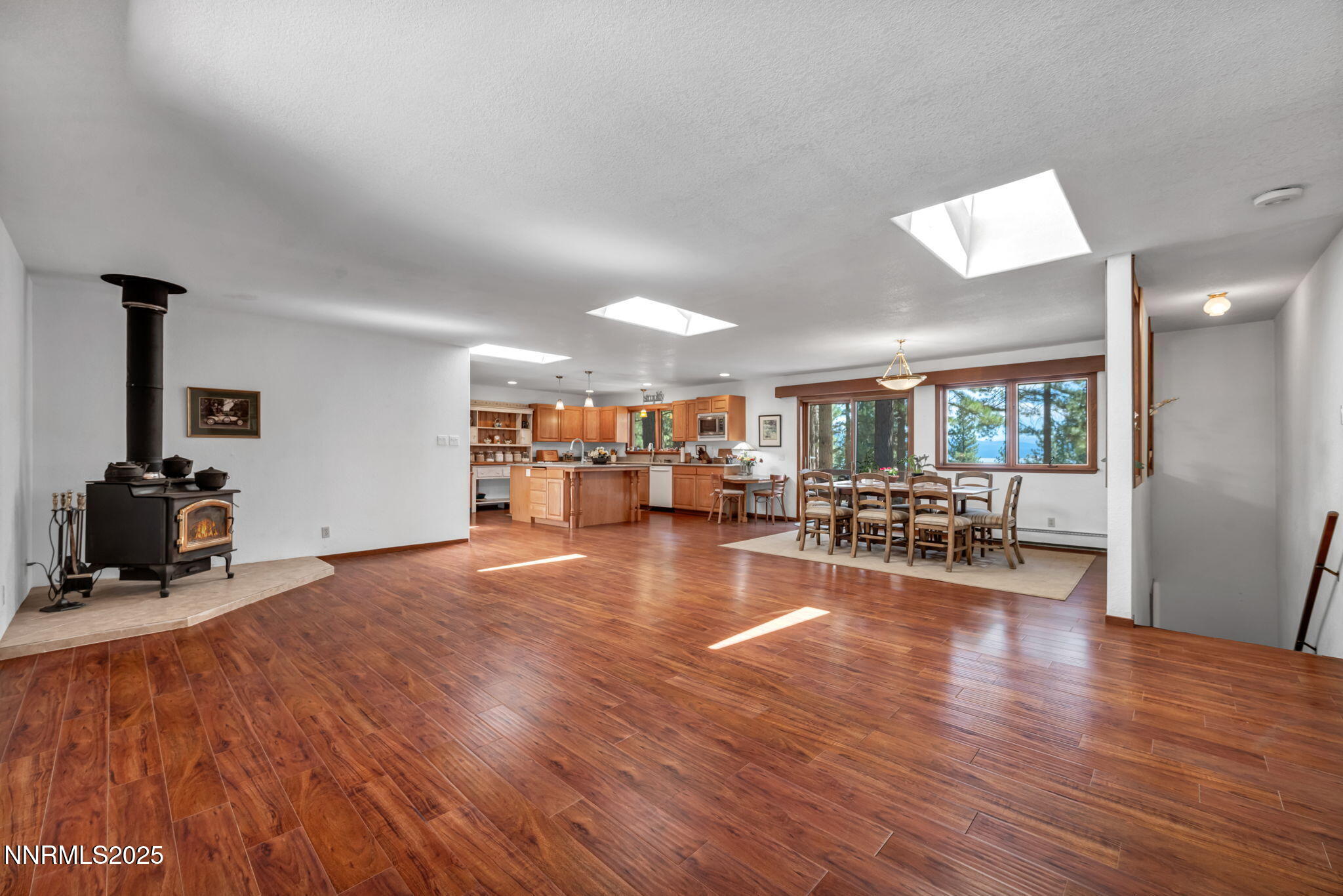 621 Woodridge Circle