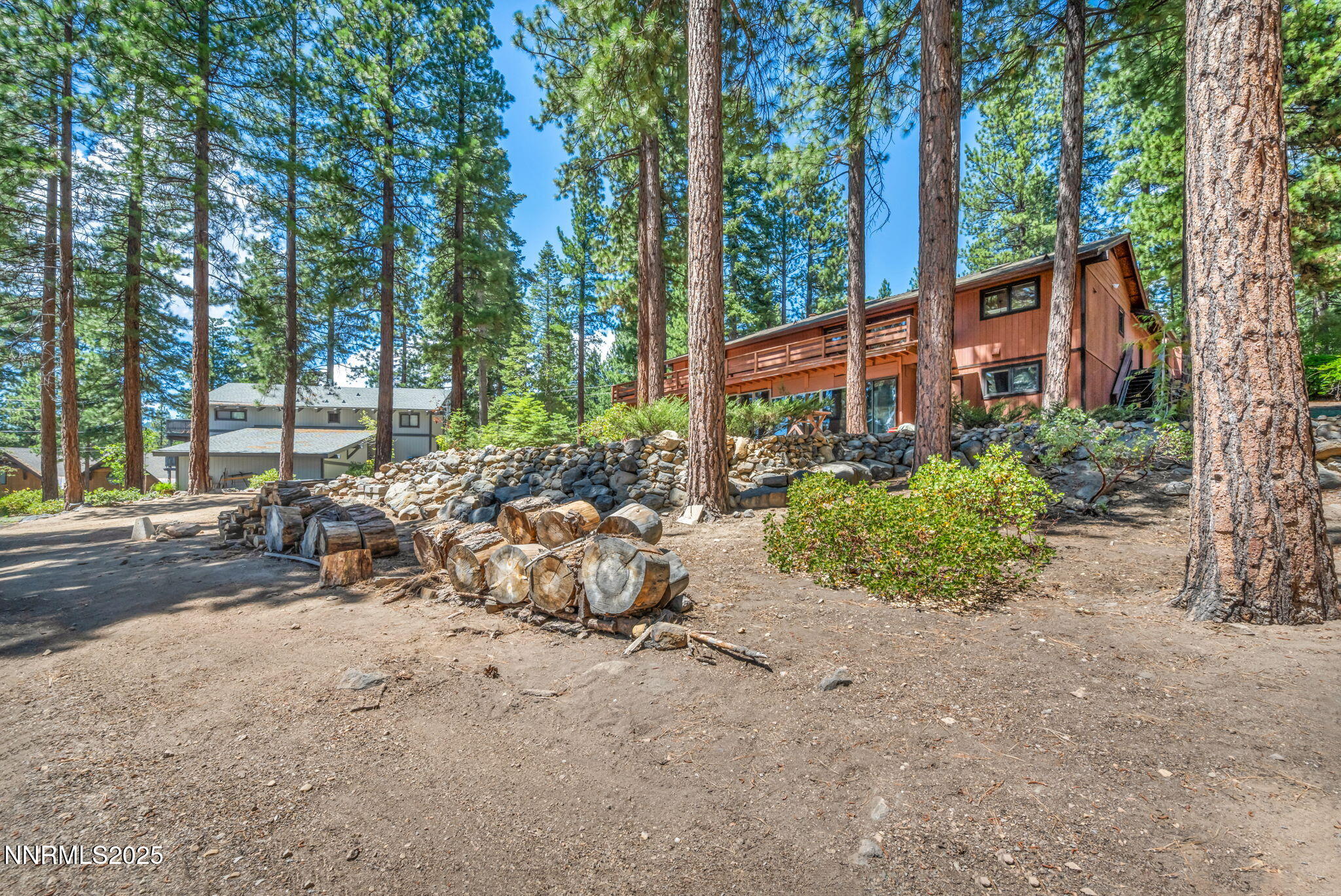 621 Woodridge Circle